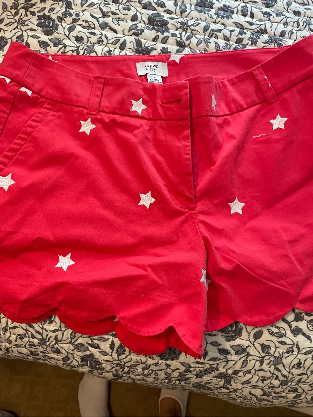 crown & ivy Red Scalloped Hem Star Embroidered Shorts